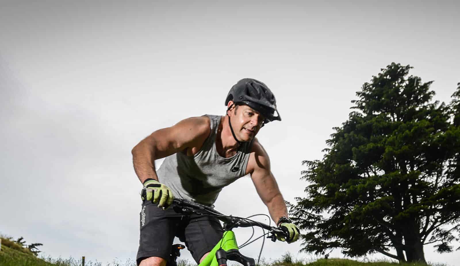 Thumbnail for Damon Blacktrail Biking Guide