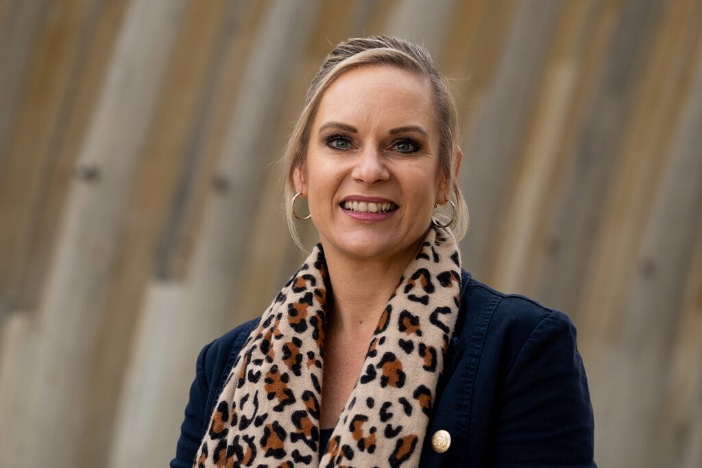Kirsten-Wise-Media-Release-Photo-1200x800 | BayBuzz